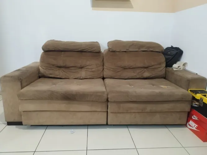 Sofá 4 lugares retrátil Marrom