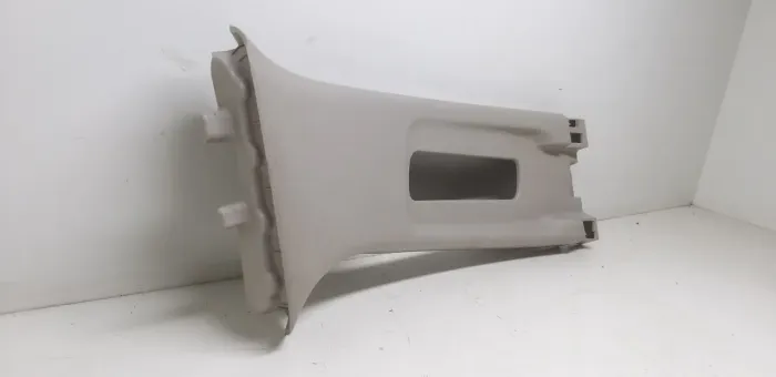 Acabamento Coluna Cinto lado Direito Honda Fit 15/16 84111t5n (usado)