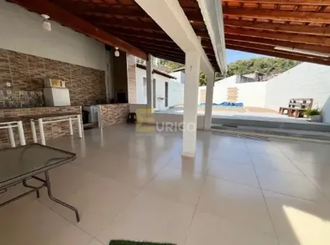 Casa com Piscina  Venda ou Troca por Apartamento