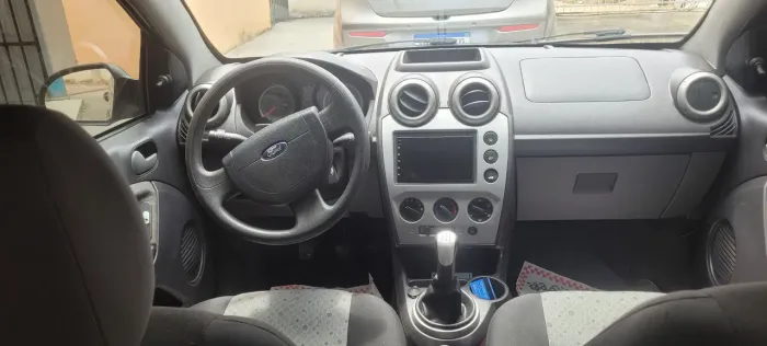 Ford Fiesta SE 1.6 8V Flex 5P 2014