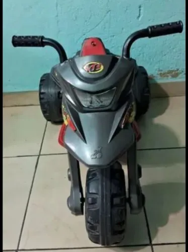 Moto Elétrica Infantil - Diversão garantida!