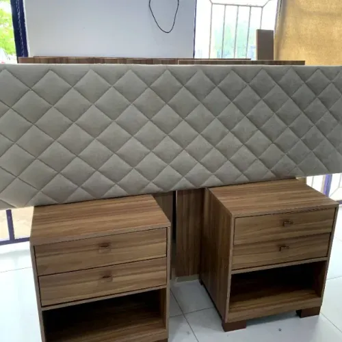 Cabeceira Box Ouro New Regulável 2 Mesas de Cabeceira