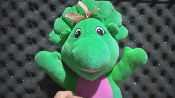 Pelúcia Baby Bop Turma de Barney