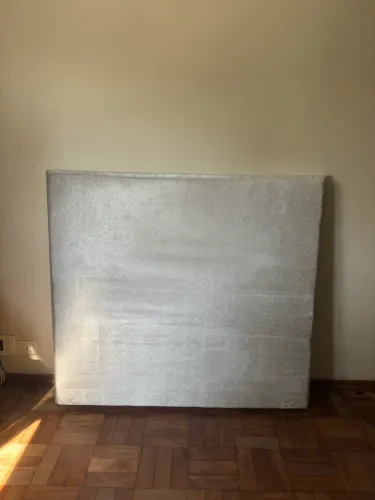 Cabeceira de cama cinza 
