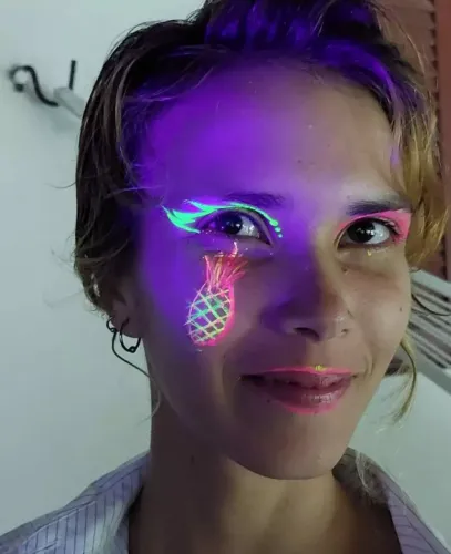 Pintura Néon - Arte Exclusiva para Festas e Eventos