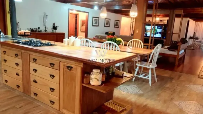 Excelente Chácara no Curralinho em São José dos Pinhas, a 19KM do Centro