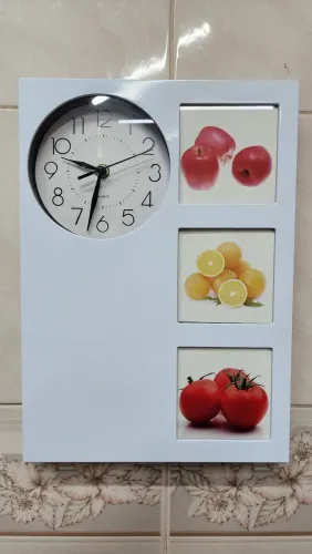 Relógio de parede com porta retrato de 3 fotos
