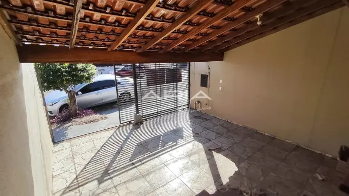 Casa disponível para VENDA no Parque Universidade ZONA OESTE Londrina Pr
