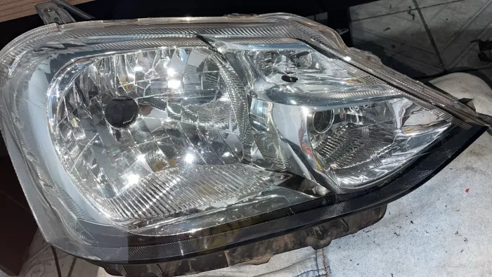 Farol Etios Cromado 