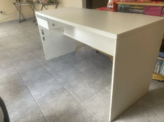 Mesa branca MDF