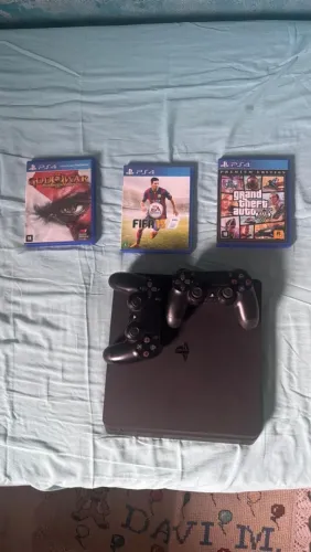 Ps4 slim 1tb 2 controles