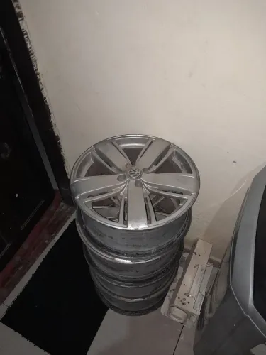 Vendo rodas 17 ou troco em outro modelo 17 ou  15 do meu agrado 