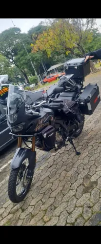 Moto Honda safari twin