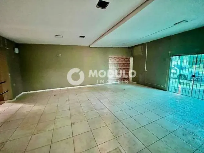 Loja comercial disponível para locação no bairro Patrimônio.