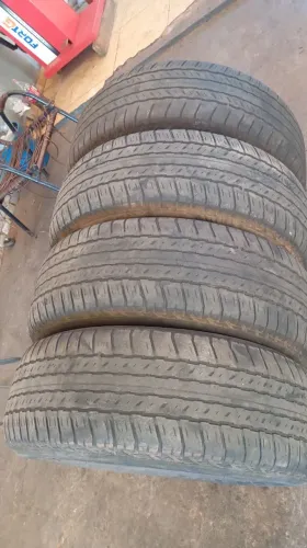 Pneus 265 60 aro 18 bridgestone cada