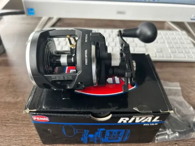 Carretilha PENN RIVAL 15LW (Nova)
