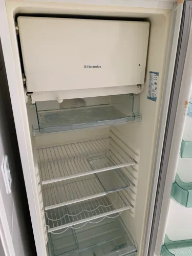 Geladeira Electrolux 220v