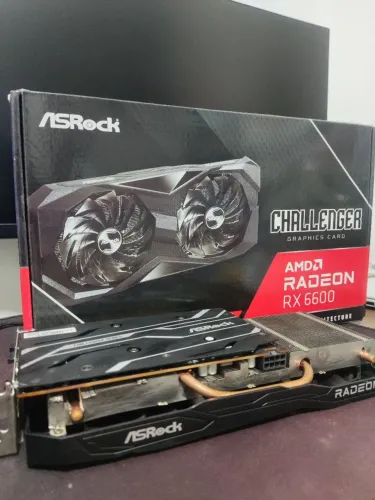 Placa de Vídeo ASRock Radeon RX 6600 Challenger D 8GB GDDR6 (Com Caixa)