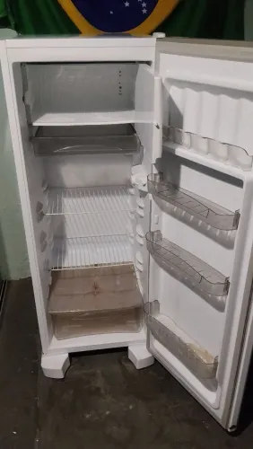 Geladeira vendo ou troco