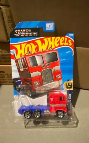 Hot Wheels Transformers Optimus Prime