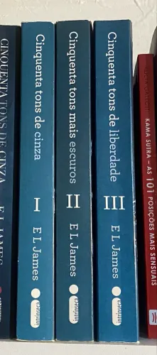 Trilogia Completa Cinquenta Tons de Cinza - R$ 30,00