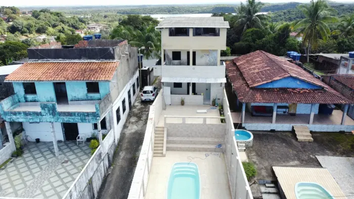 Duas casas no mesmo imóvel com piscina em Jiribatuba  Vera Cruz/BA