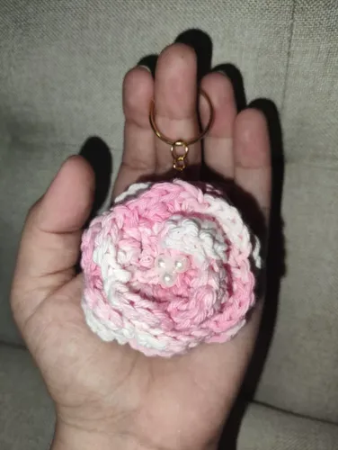 Chaveiro De Crochê Flor Em Relevo Linha Barroco Mimo Balas