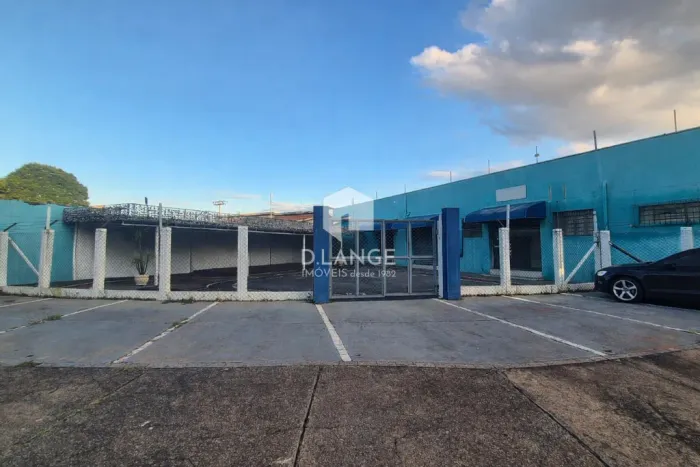 Salão para alugar em Campinas, Taquaral, com 216 m²
