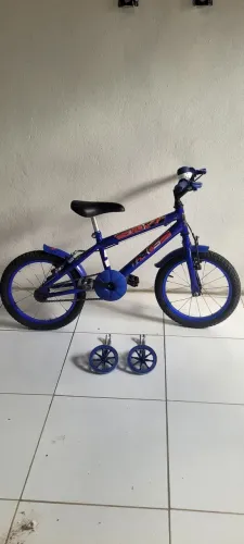 Bicicleta infantil conservada (aro 16)