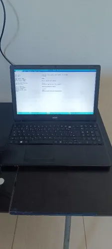 Notebook Acer ligando sem HD com 4 GB de memória carregador embutido  sem garantia 