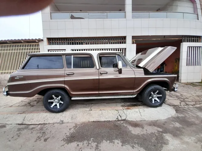Chevrolet Veraneio S / Luxe 4.1 1976