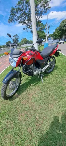 vendo honda fan 125cc muito nova.