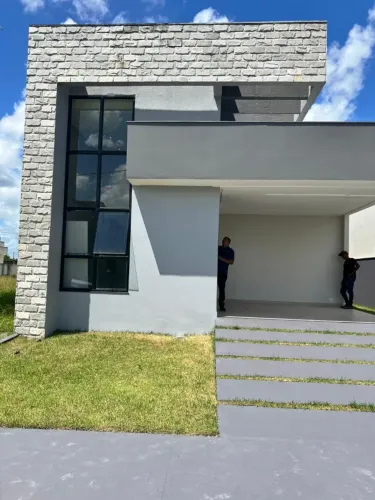 Casa ampla e arejada no Condomínio Jardim de Marselha
