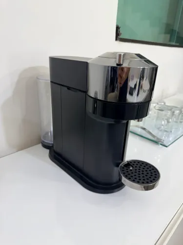 Nespresso Vertuo Cromada 220v