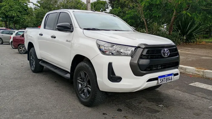 Toyota Hilux CD 4X4 2.8 Diesel Mec. 2023