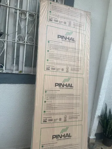 Porta interna nova na embalagem