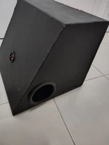 Caixa selada sub 12" Regency + módulo Spirit 300w