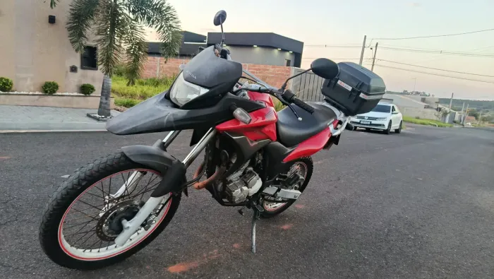 XRE 300 2010