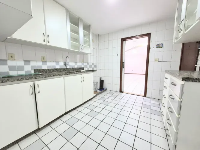 3 quartos a Beira Mar com lazer completo