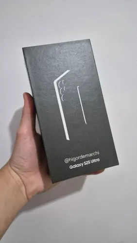 Galaxy S25 Ultra 256 GB - Sem uso + NF e garantia de 1 ano