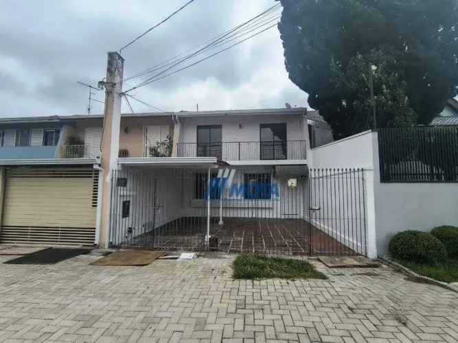 Sobrado com 3 dormitórios para alugar por R$ 3.000,00/mês - Tarumã - Curitiba/PR