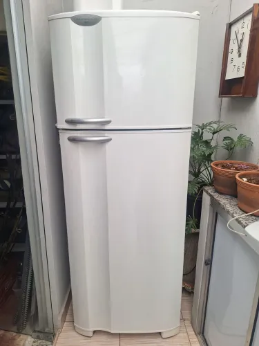 Geladeira Eletrolux DC47