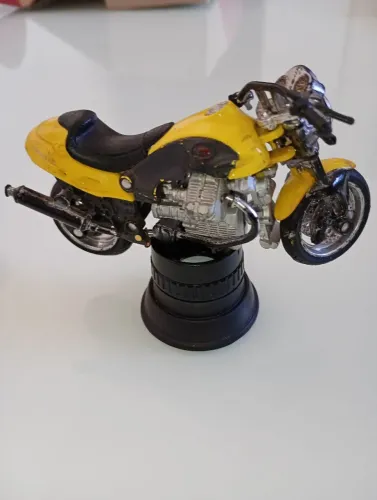 20cm Miniatura Guzzi v10. Centauro.