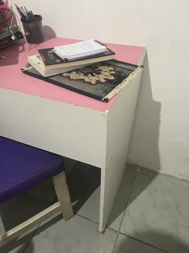 Mesa + cadeira de estudos
