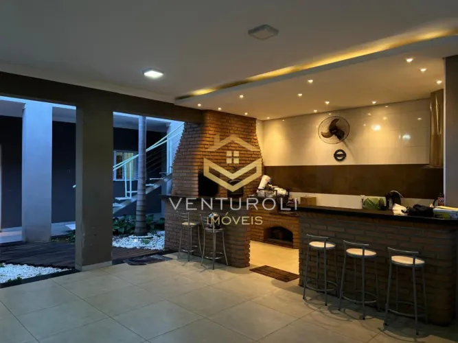 Casa para venda com 237 m² e 4 quartos em Centro, Pederneiras - SP
