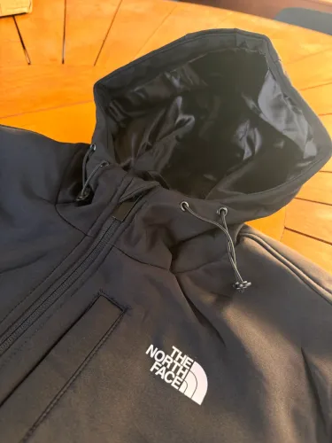 Jaqueta The North face em neoprene com touca