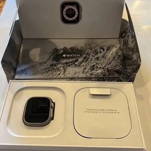 Apple Watch Ultra 2 49mm GPS + Cellular | Titânio Natural | 90% Bateria