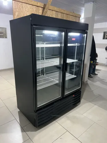 CERVEJEIRA EXPOSITORA 2 PORTAS COM MOTOR NOVO