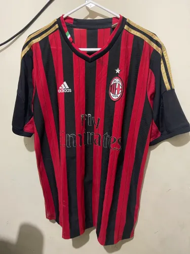 camisa do AC Milan (temporada 2013/2014)
