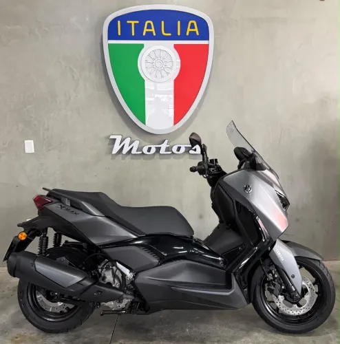 Yamaha XMax 300 CONNECTED 2027 zera C/ 160 kms financiamos
